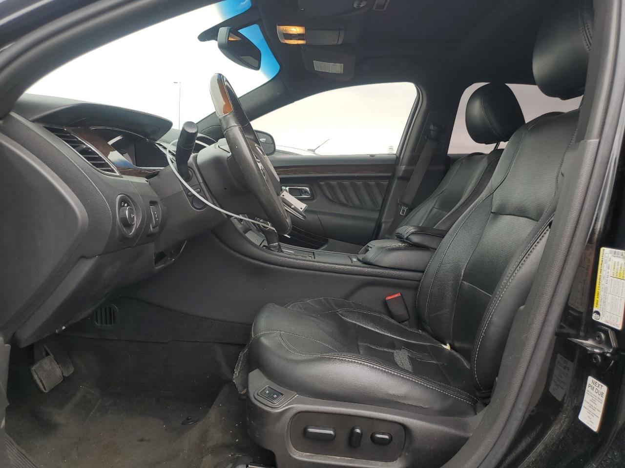 2015 FORD TAURUS photo 13