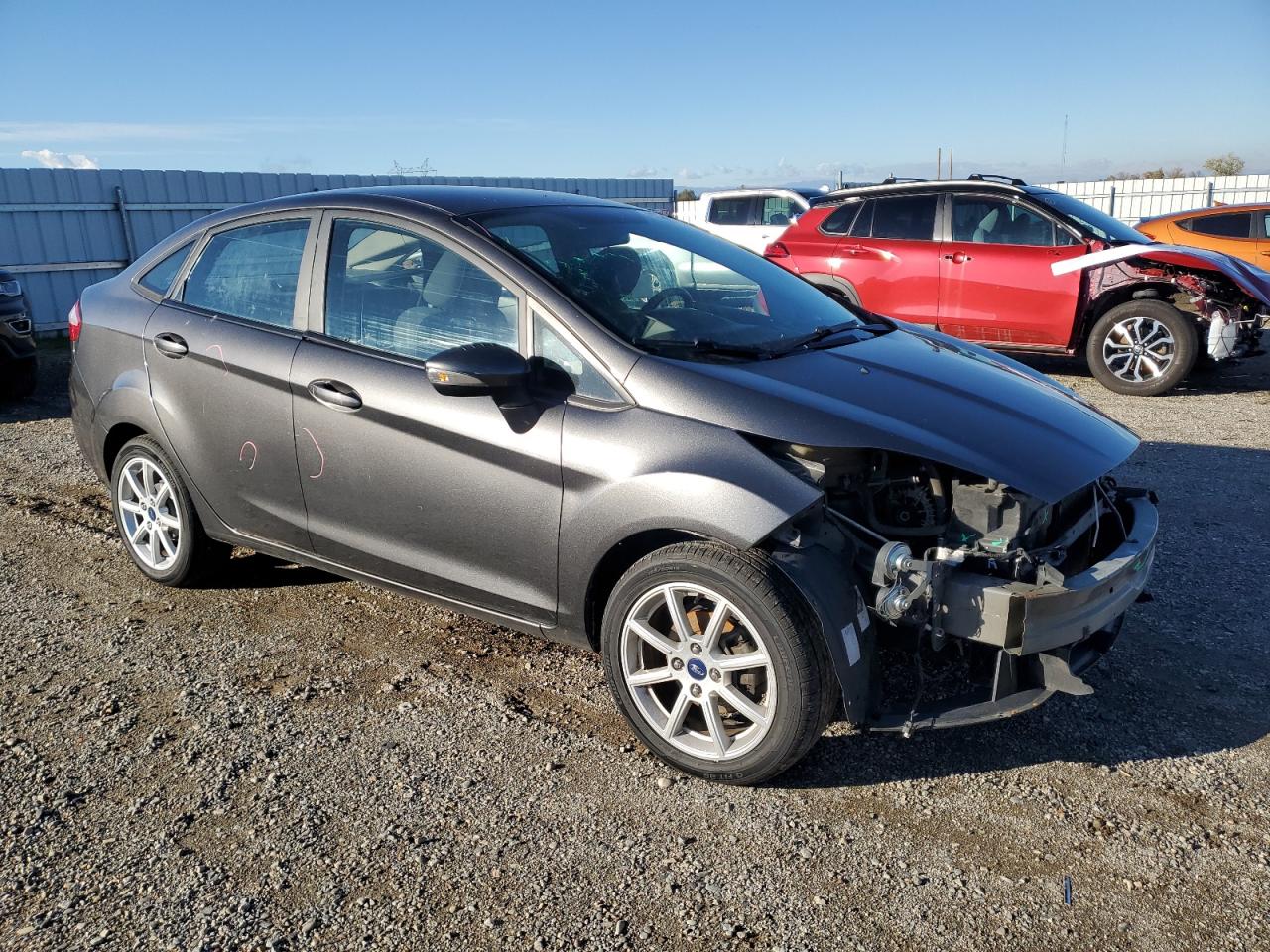 2015 FORD FIESTA SE photo 4