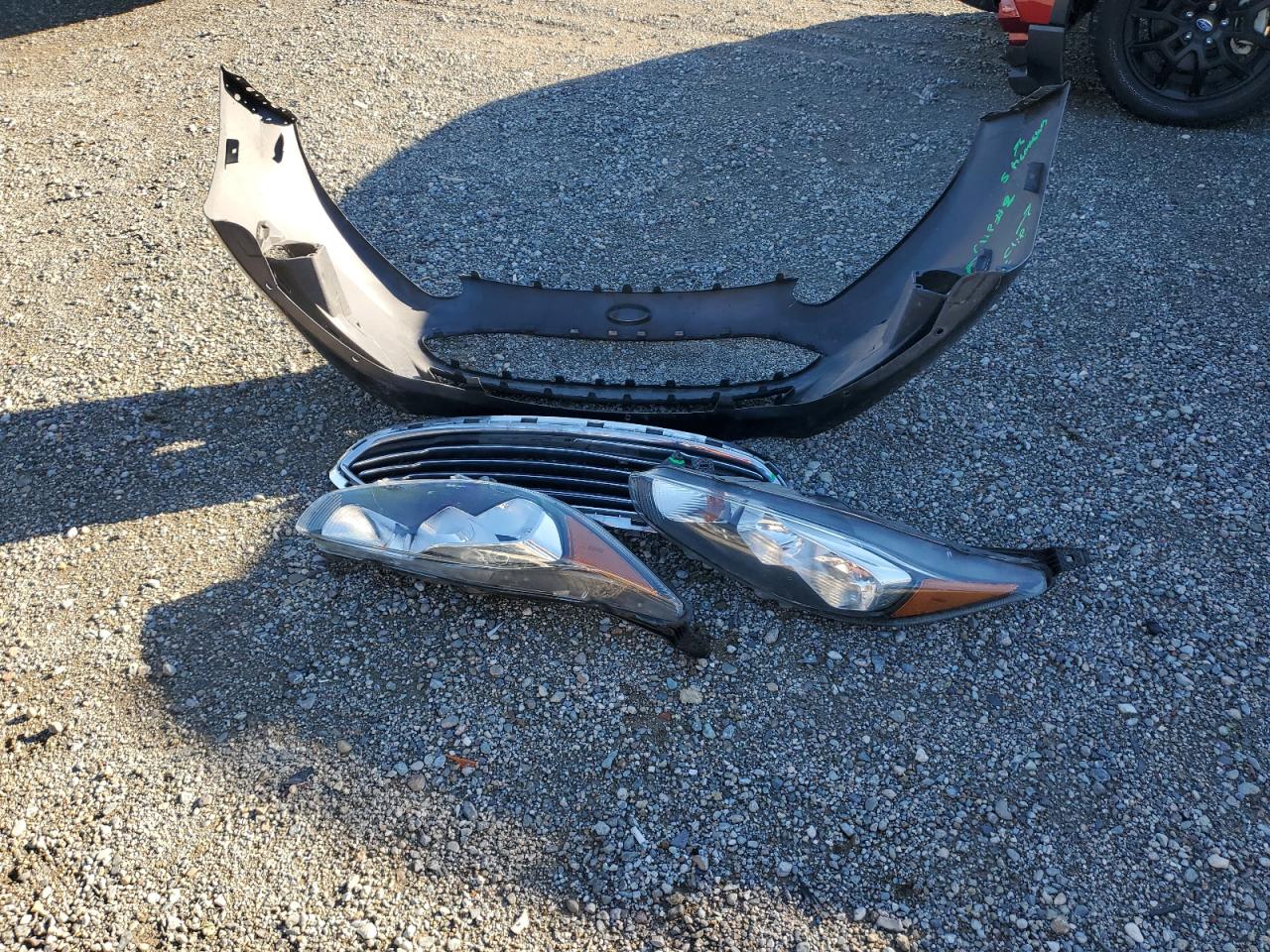 2015 FORD FIESTA SE photo 12