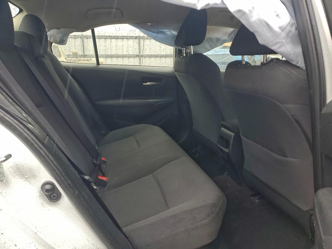 2021 TOYOTA COROLLA LE photo 10