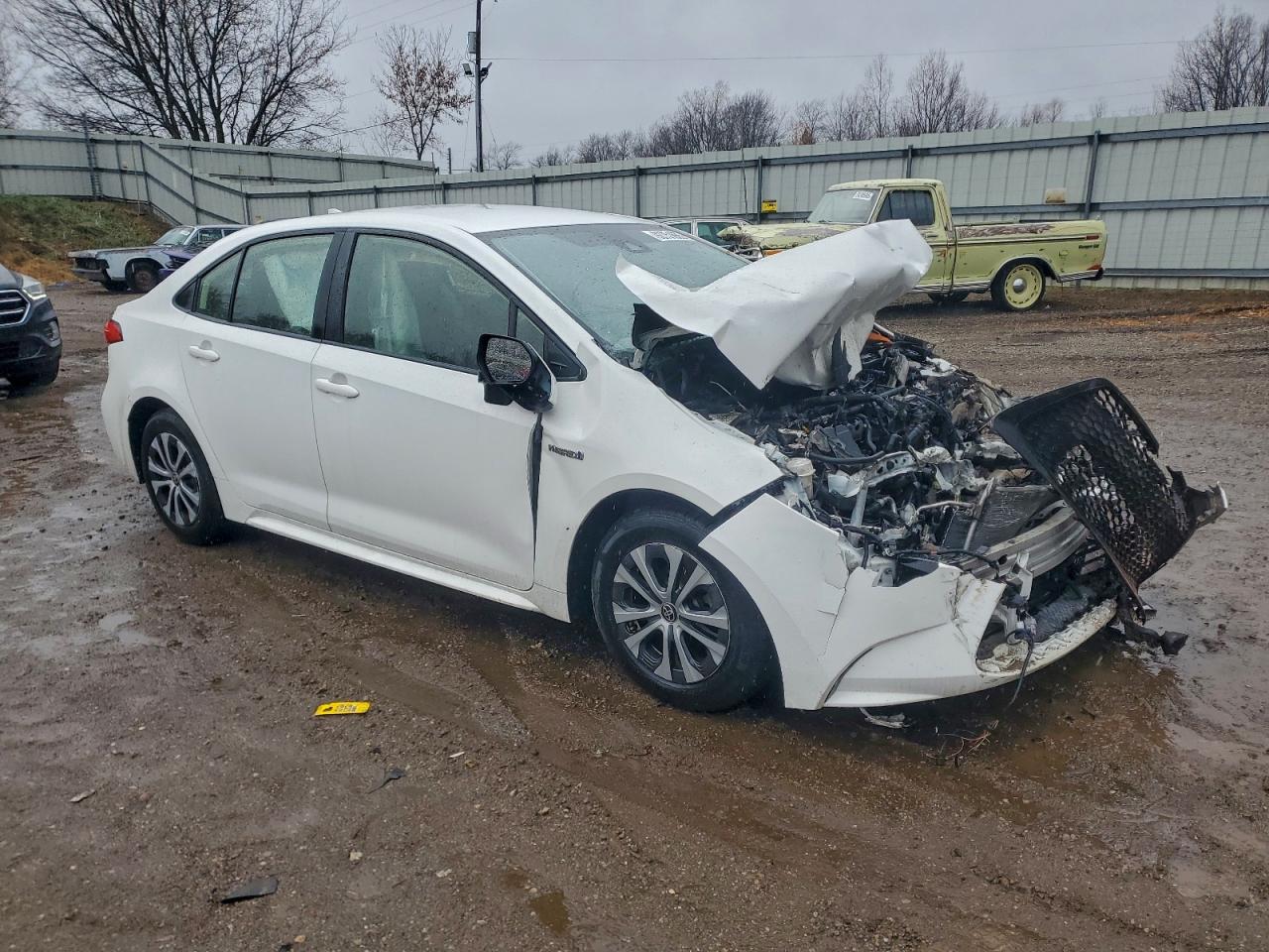 2021 TOYOTA COROLLA LE photo 4