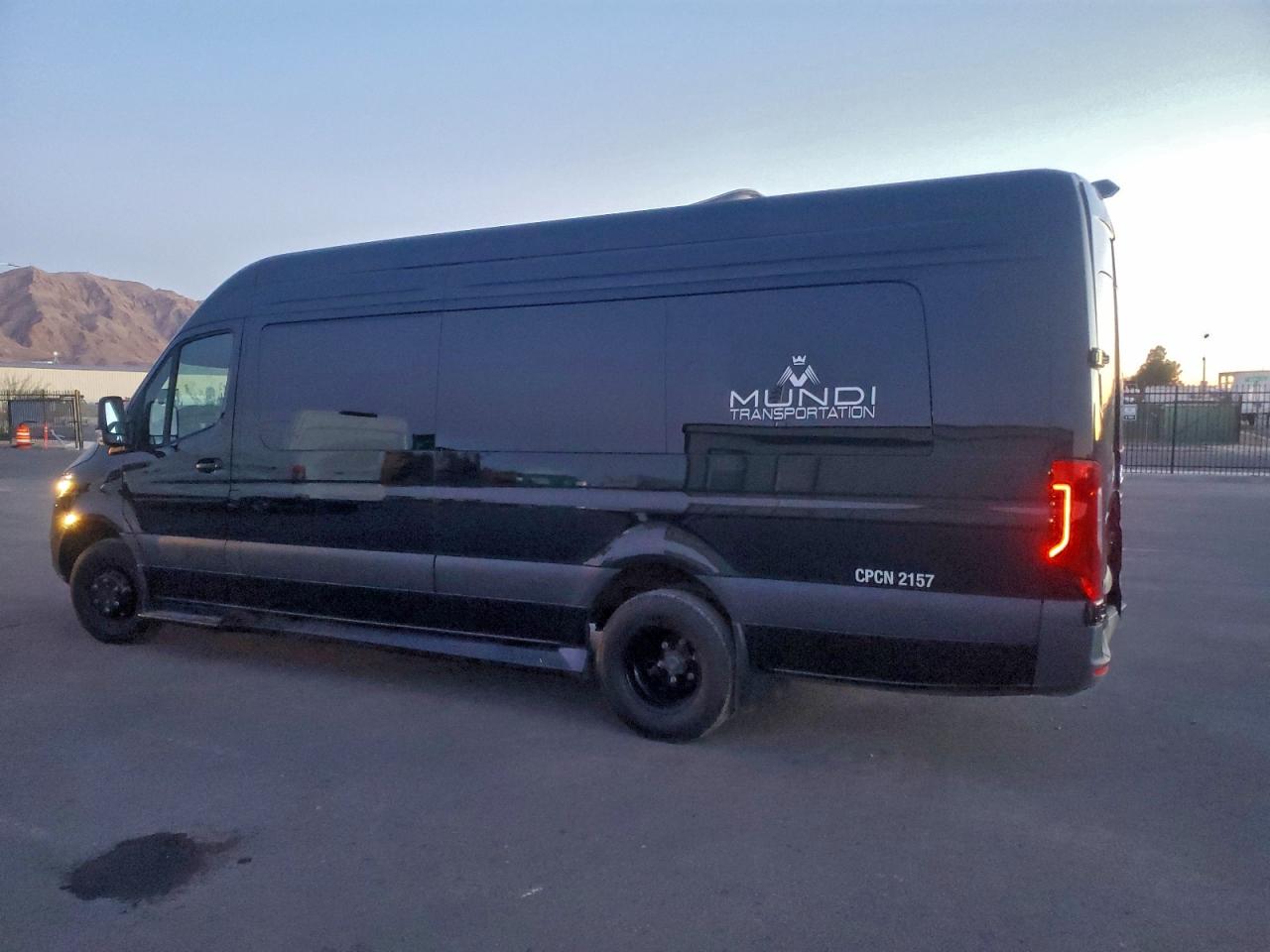 2025 MERCEDES-BENZ SPRINTER 3500 photo 2