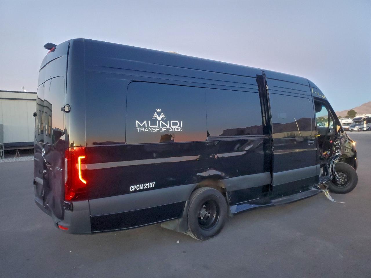 2025 MERCEDES-BENZ SPRINTER 3500 photo 3