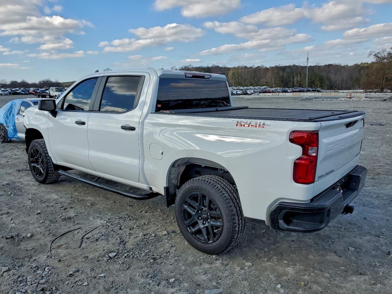 2021 CHEVROLET SILVERADO photo 4