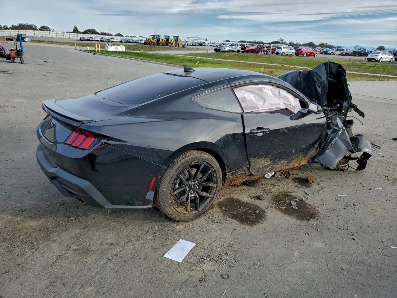 2025 FORD MUSTANG photo 3