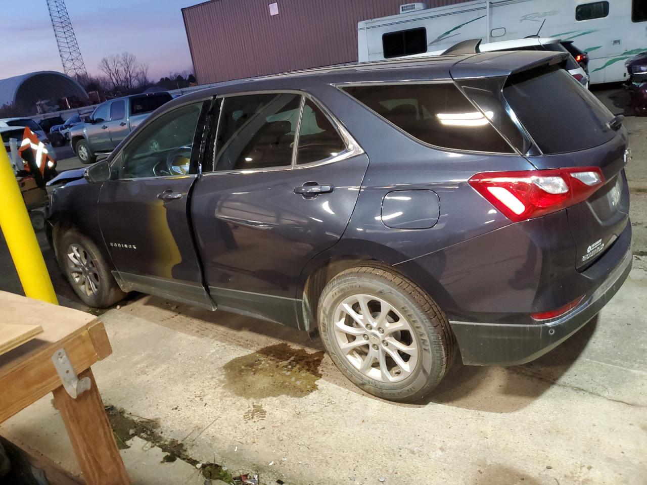 2018 CHEVROLET EQUINOX LT photo 3