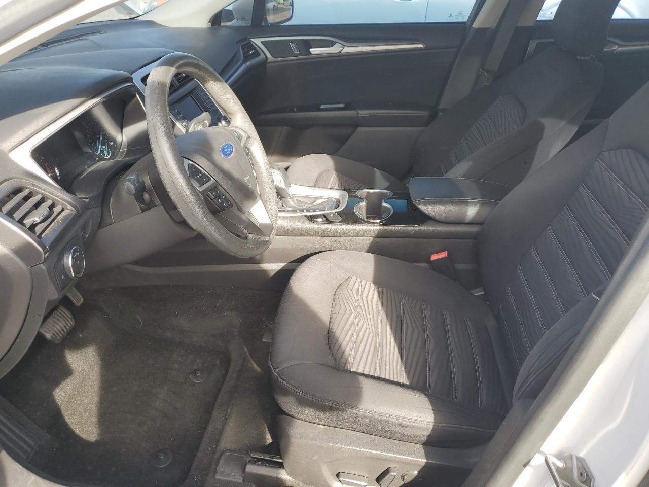 2016 FORD FUSION SE photo 13