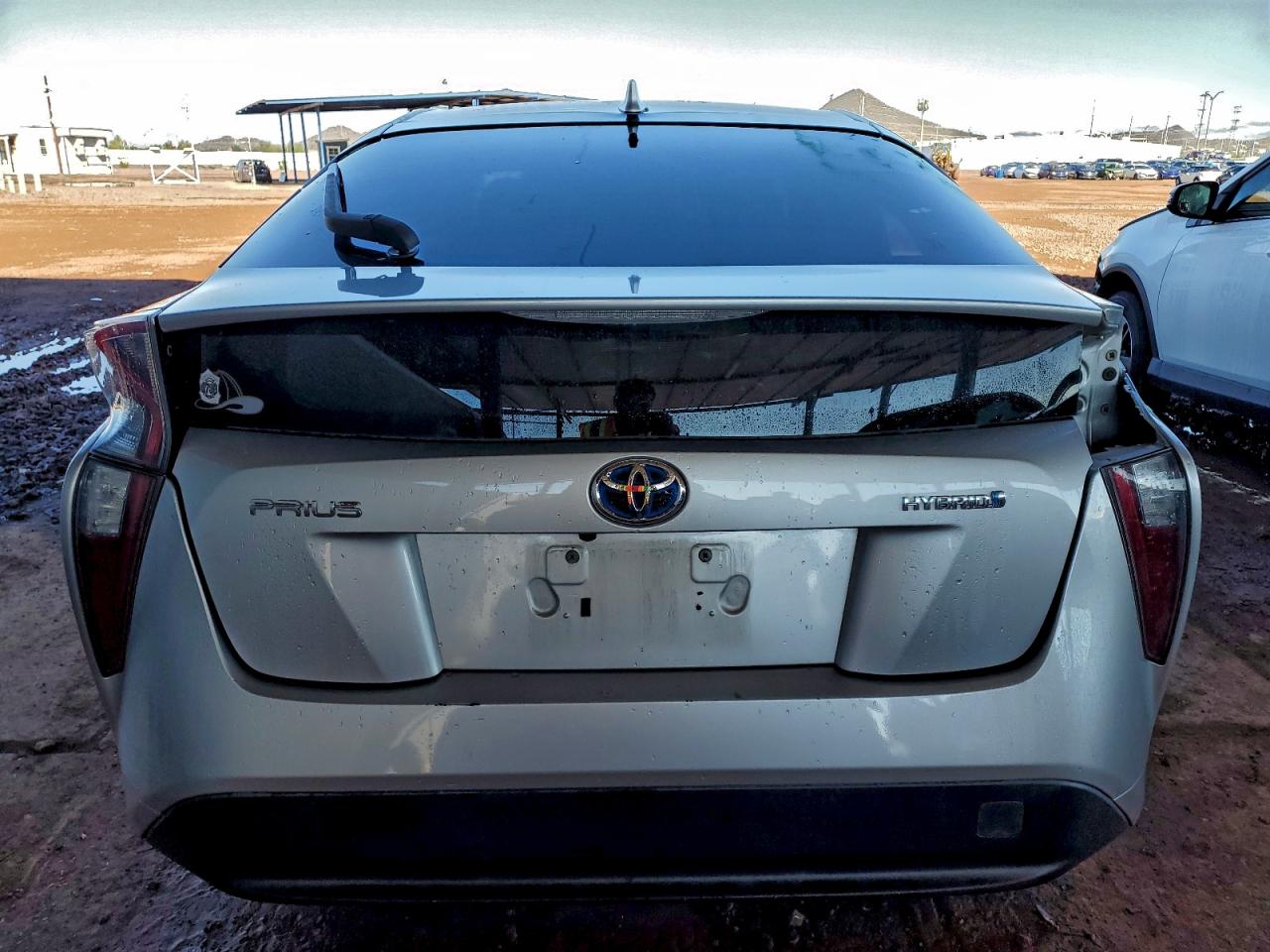 2016 TOYOTA PRIUS photo 6