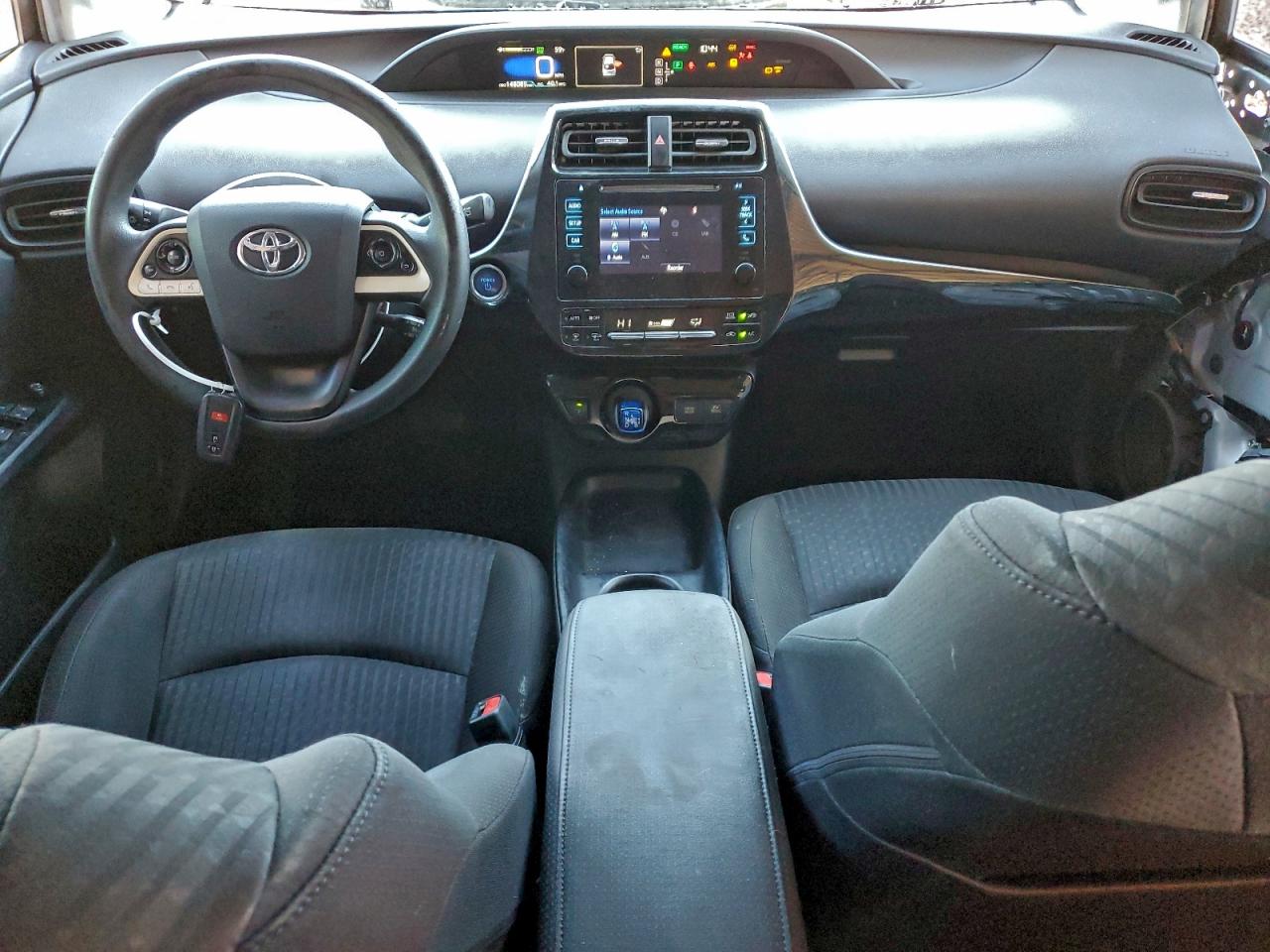 2016 TOYOTA PRIUS photo 8
