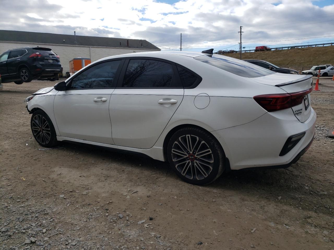 2021 KIA FORTE GT photo 2