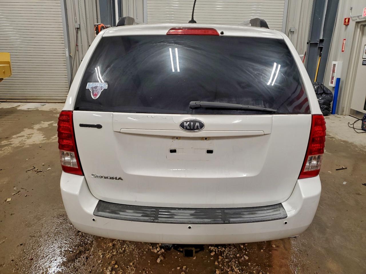 2011 KIA SEDONA LX photo 6