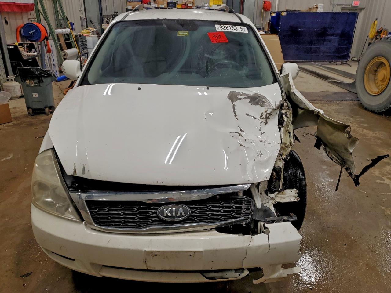 2011 KIA SEDONA LX photo 5