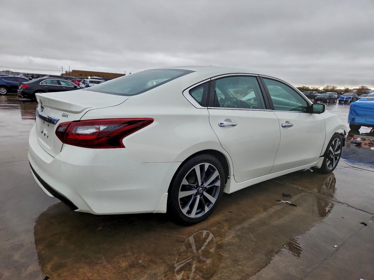 2017 NISSAN ALTIMA 2.5 SR photo 3
