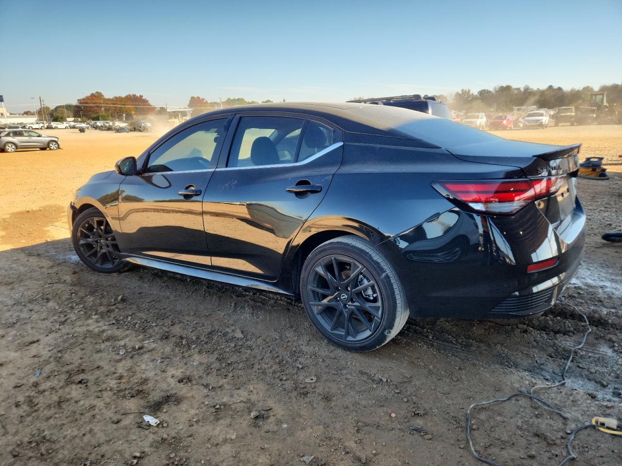 2025 NISSAN SENTRA SR photo 3