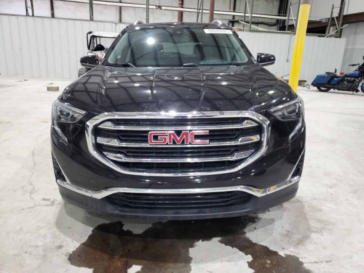 2019 GMC TERRAIN SLT photo 9