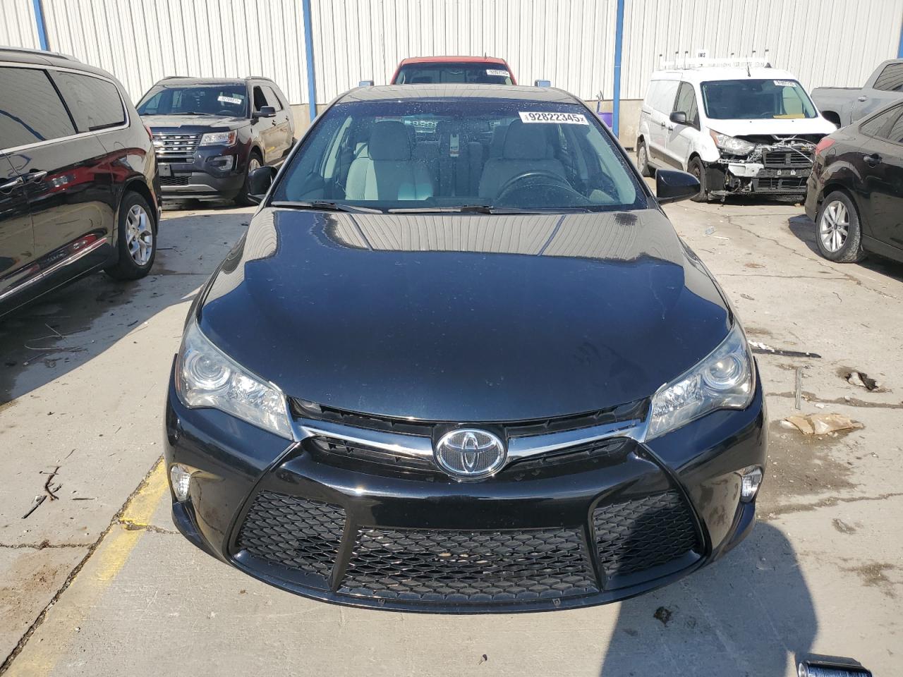 2016 TOYOTA CAMRY SE photo 13