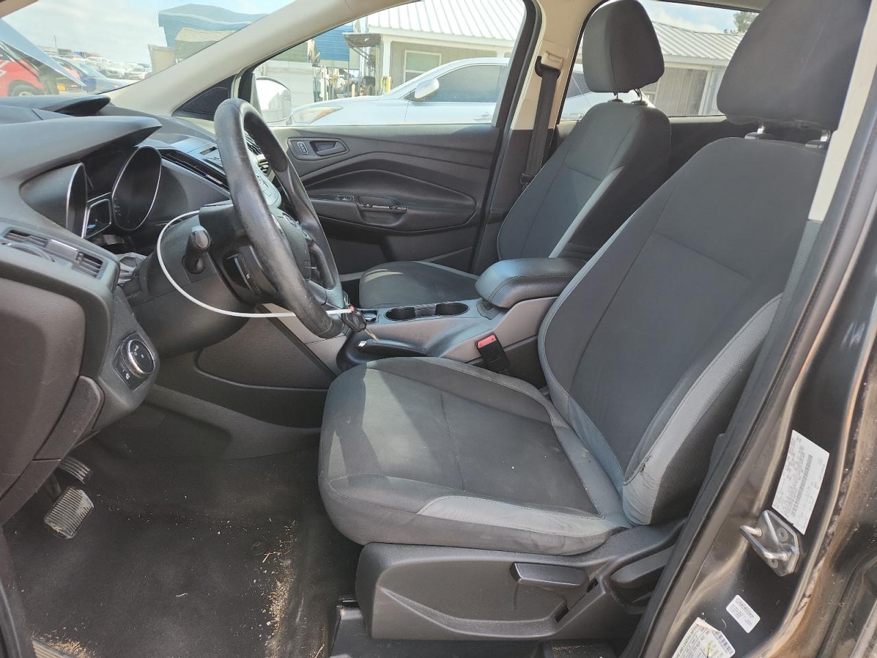2015 FORD ESCAPE S photo 25