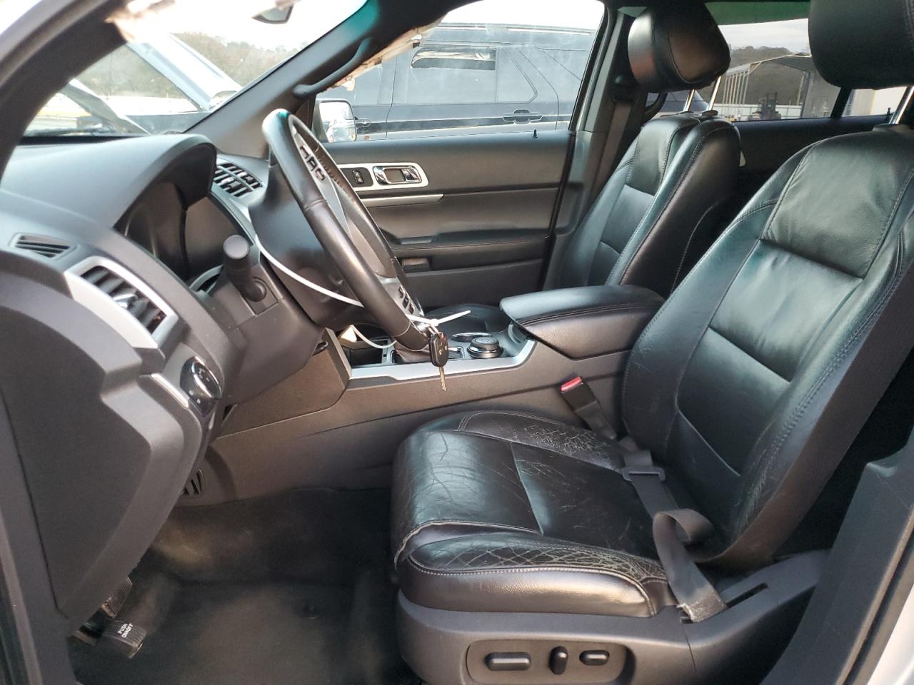 2011 FORD EXPLORER XLT photo 19