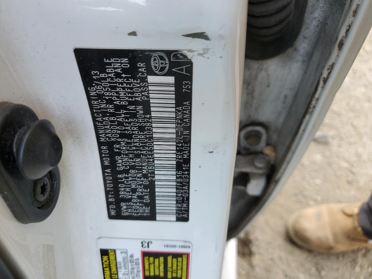 2013 TOYOTA COROLLA BASE photo 23