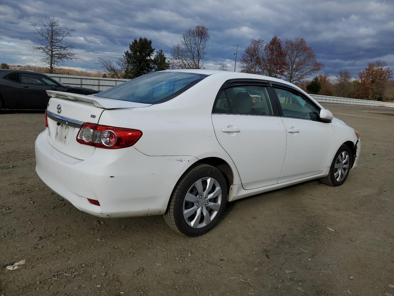2013 TOYOTA COROLLA BASE photo 5