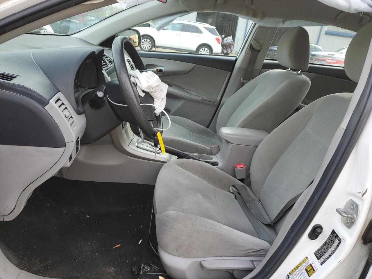 2013 TOYOTA COROLLA BASE photo 13