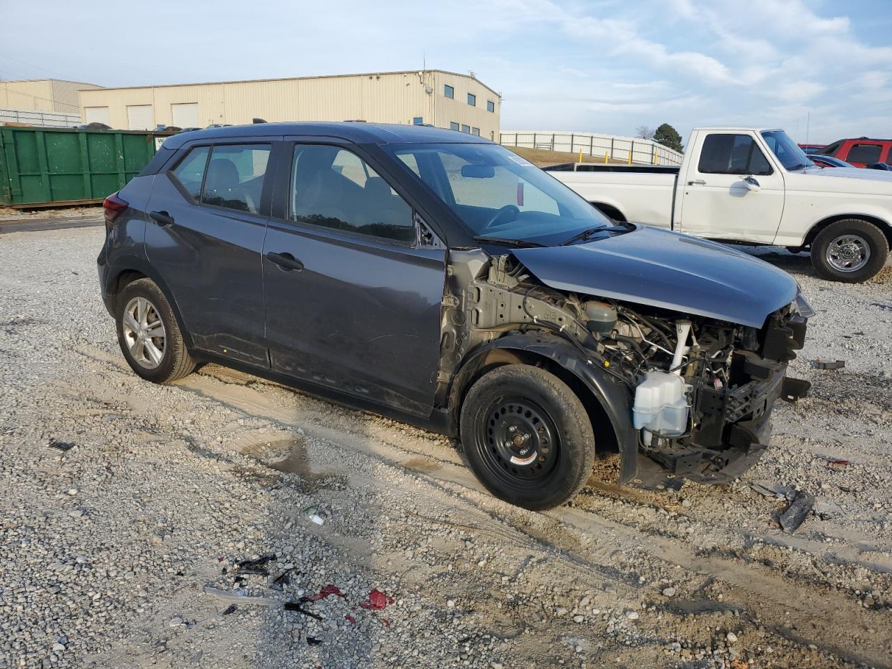 2021 NISSAN KICKS S photo 4