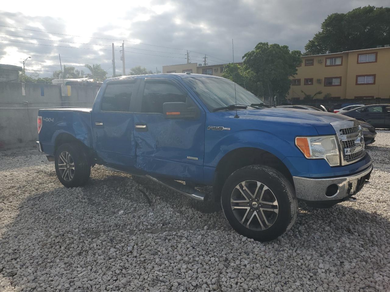 2014 FORD F150 SUPERCREW photo 4