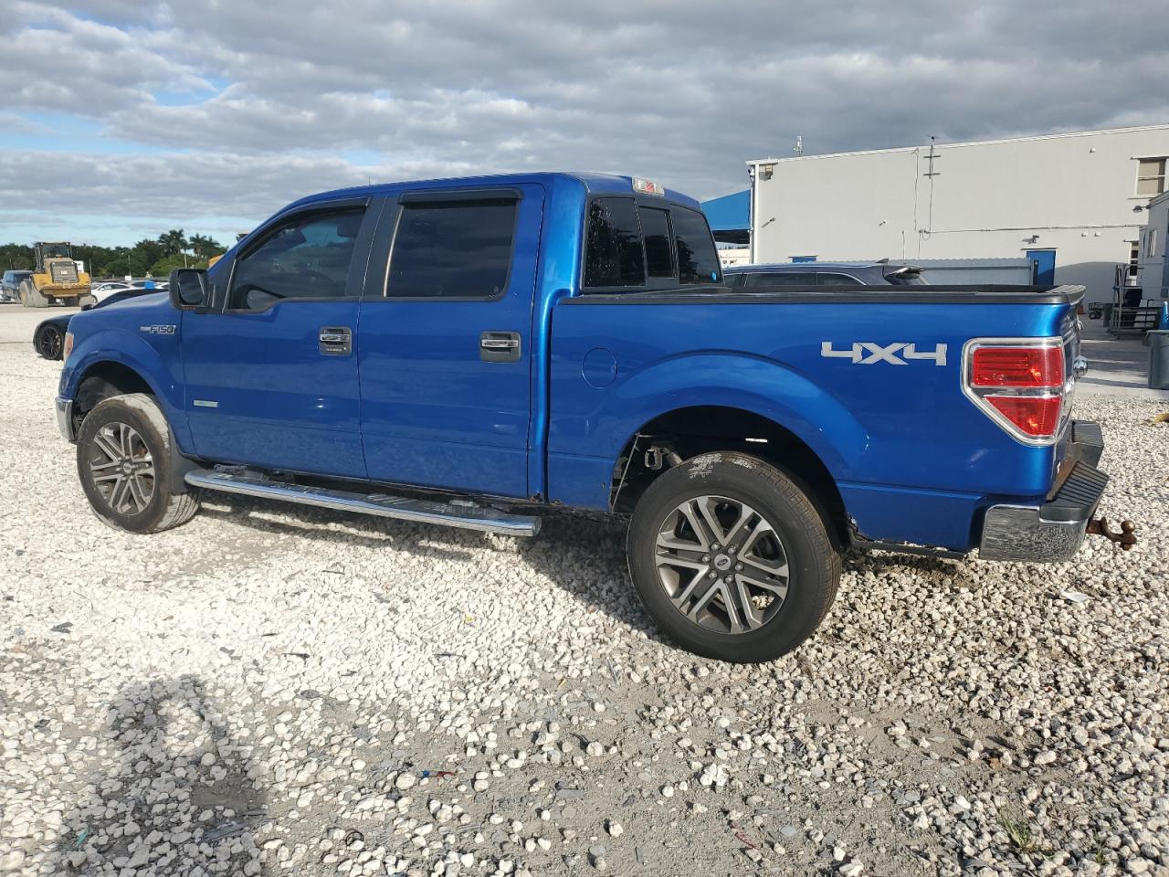 2014 FORD F150 SUPERCREW photo 2
