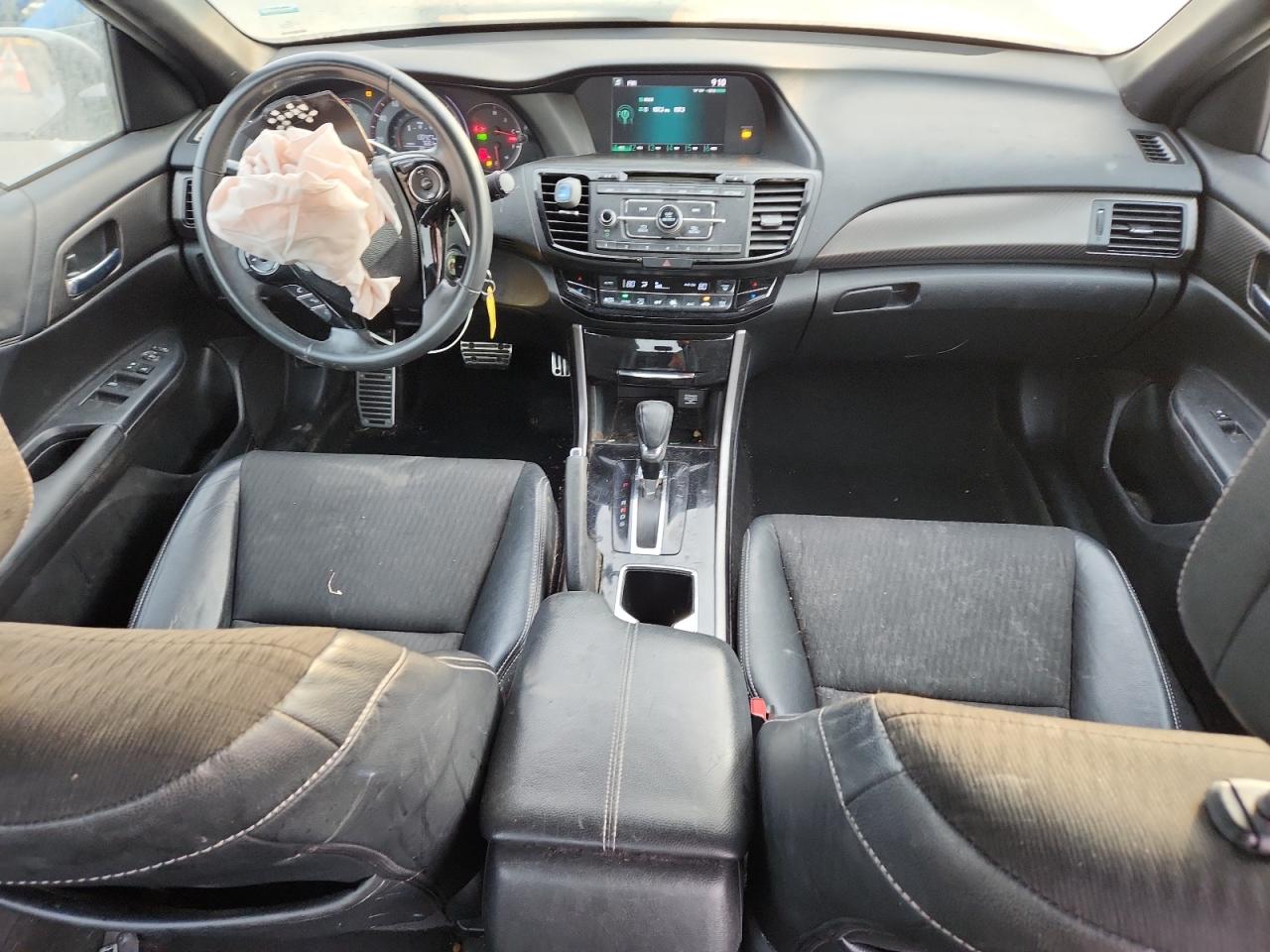 2016 HONDA ACCORD SPORT photo 22