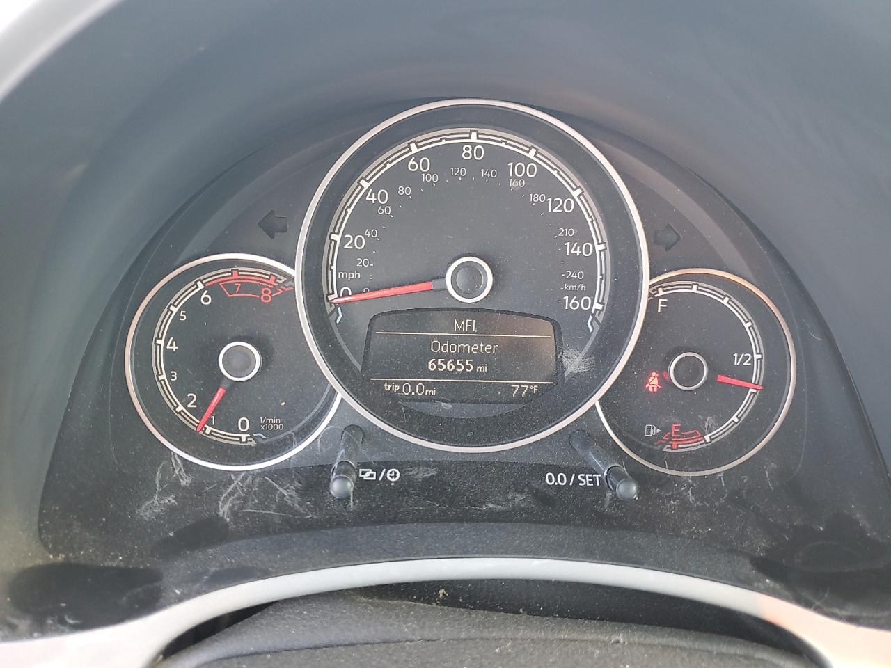 2018 VOLKSWAGEN BEETLE S photo 17