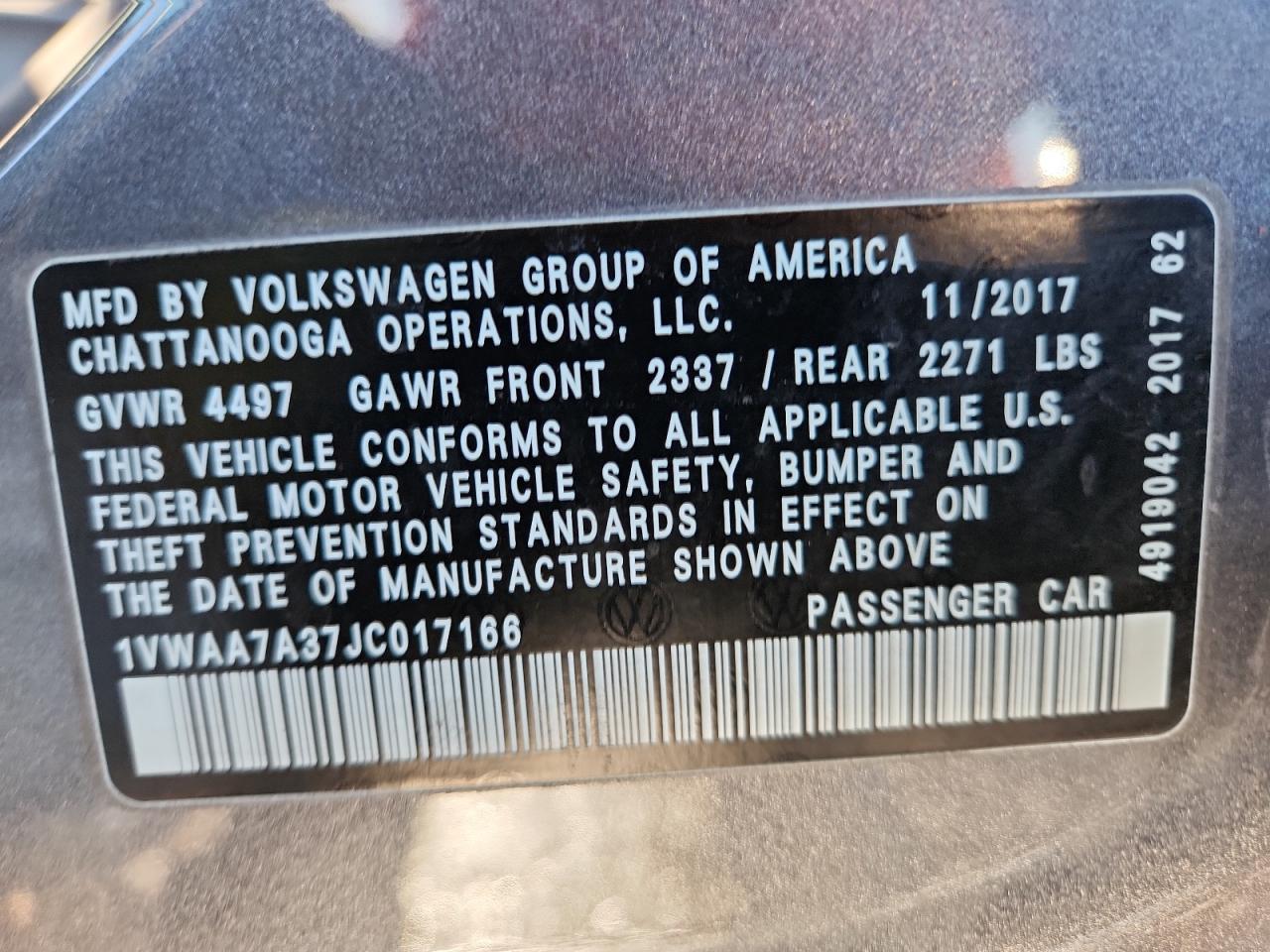 2018 VOLKSWAGEN PASSAT S photo 34