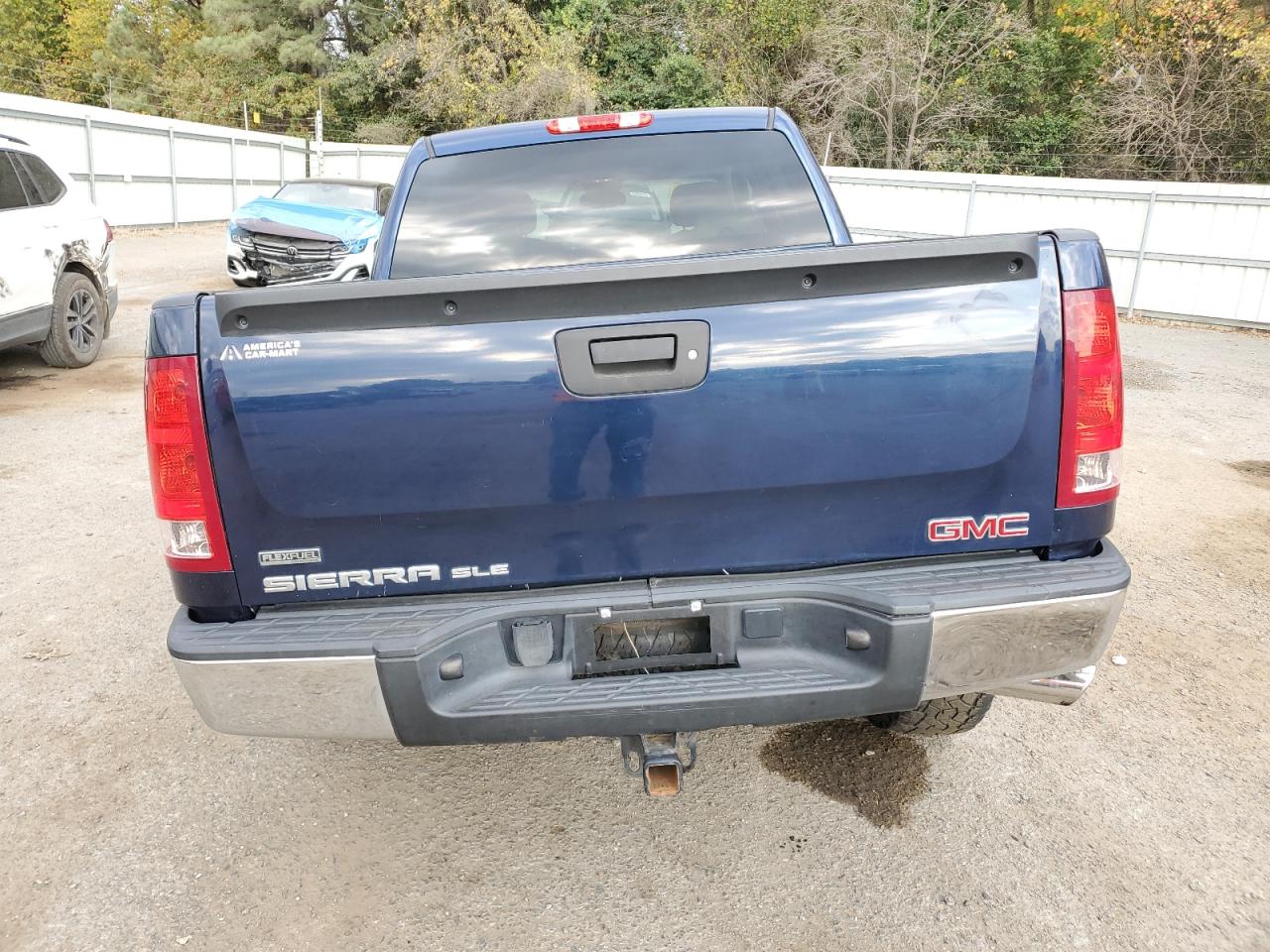 2011 GMC SIERRA photo 6