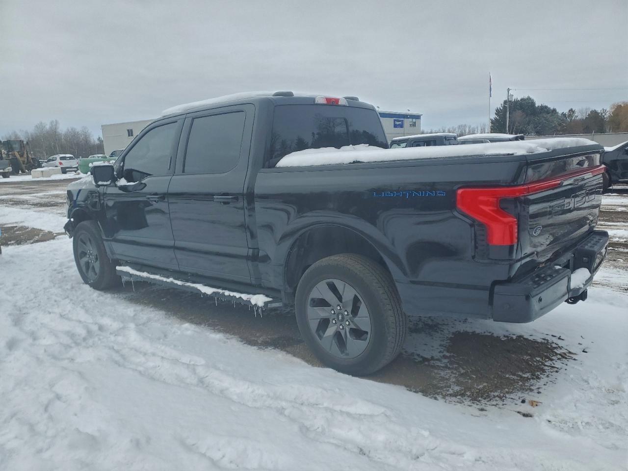 2022 FORD F150 LIGHTNING PRO photo 2