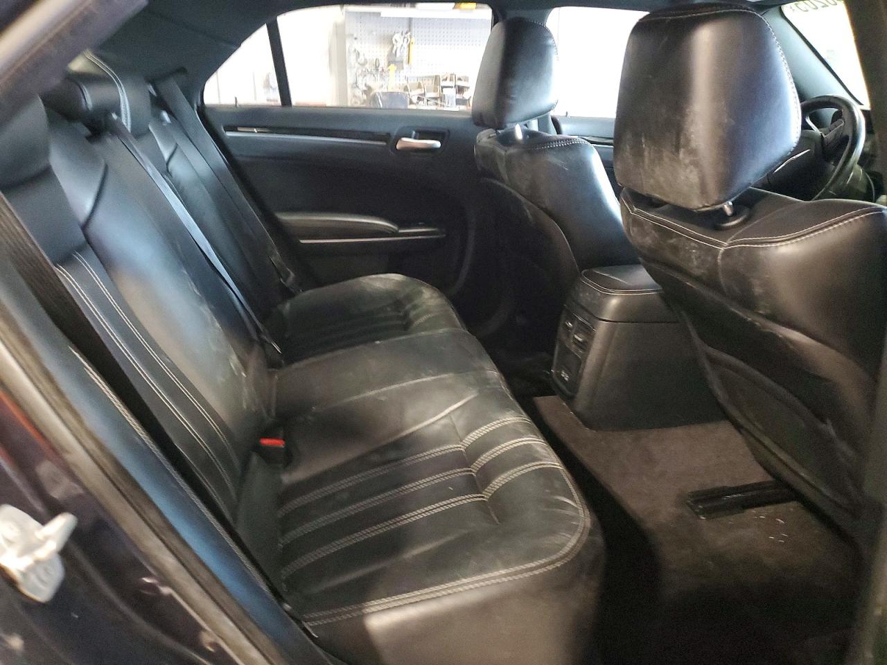 2018 CHRYSLER 300 S photo 10