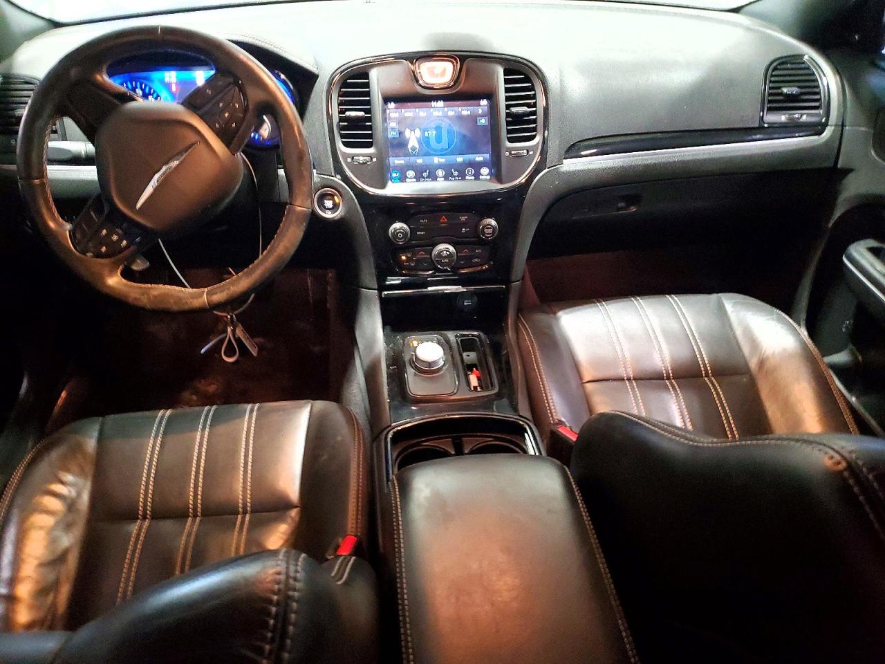 2018 CHRYSLER 300 S photo 8