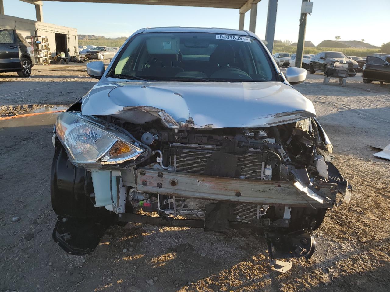 2018 NISSAN VERSA SV photo 13