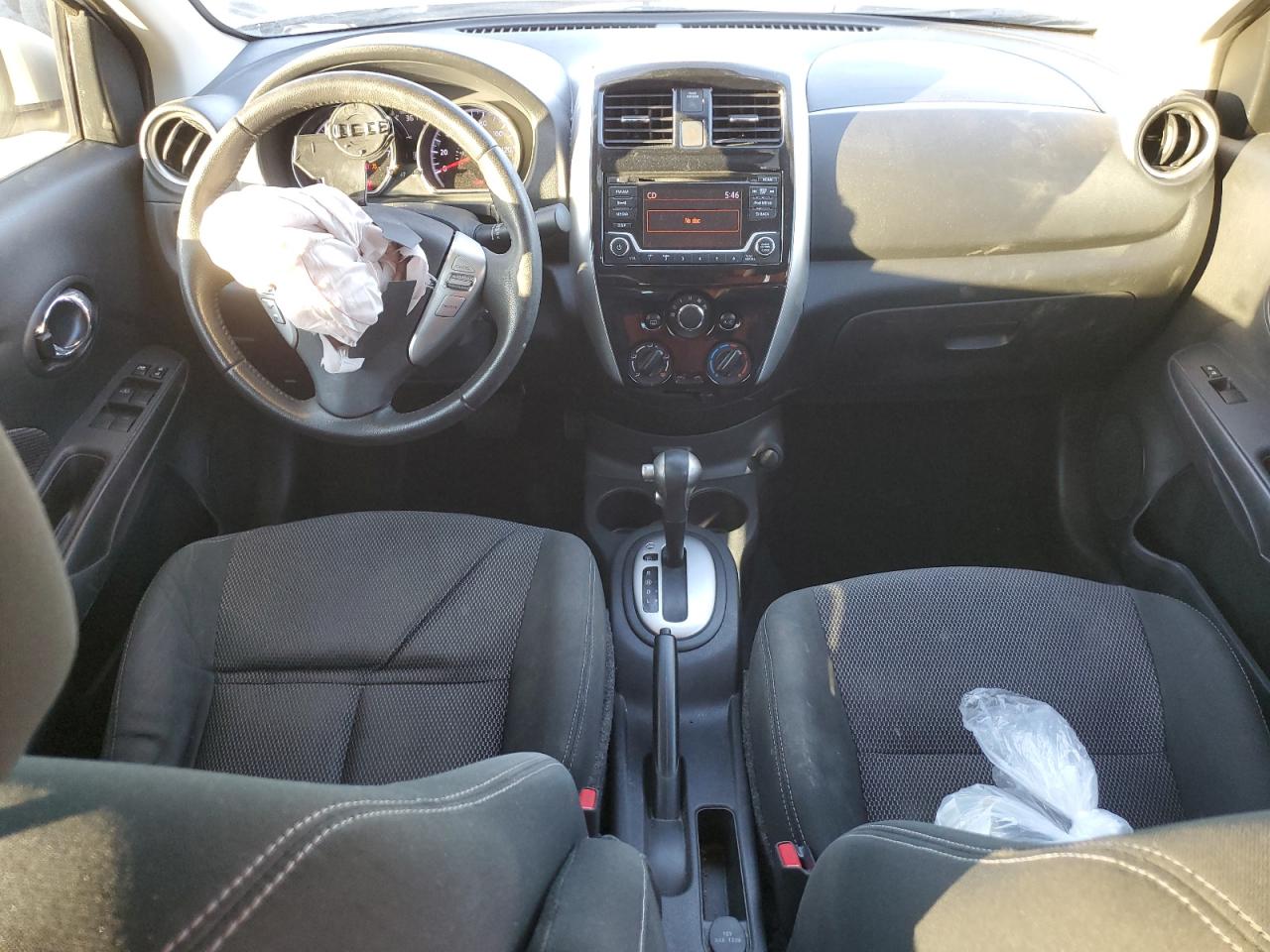 2018 NISSAN VERSA SV photo 22