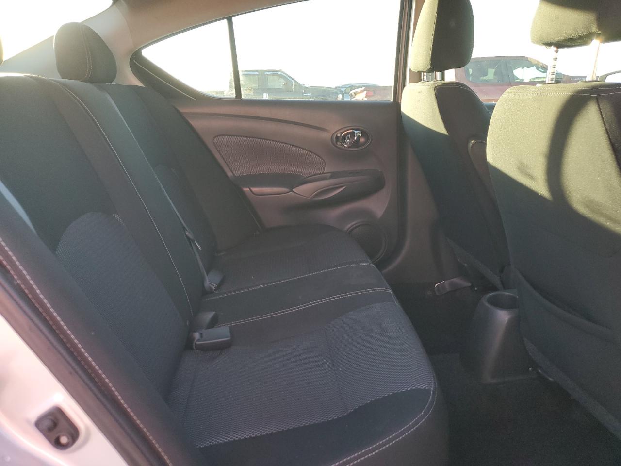 2018 NISSAN VERSA SV photo 28
