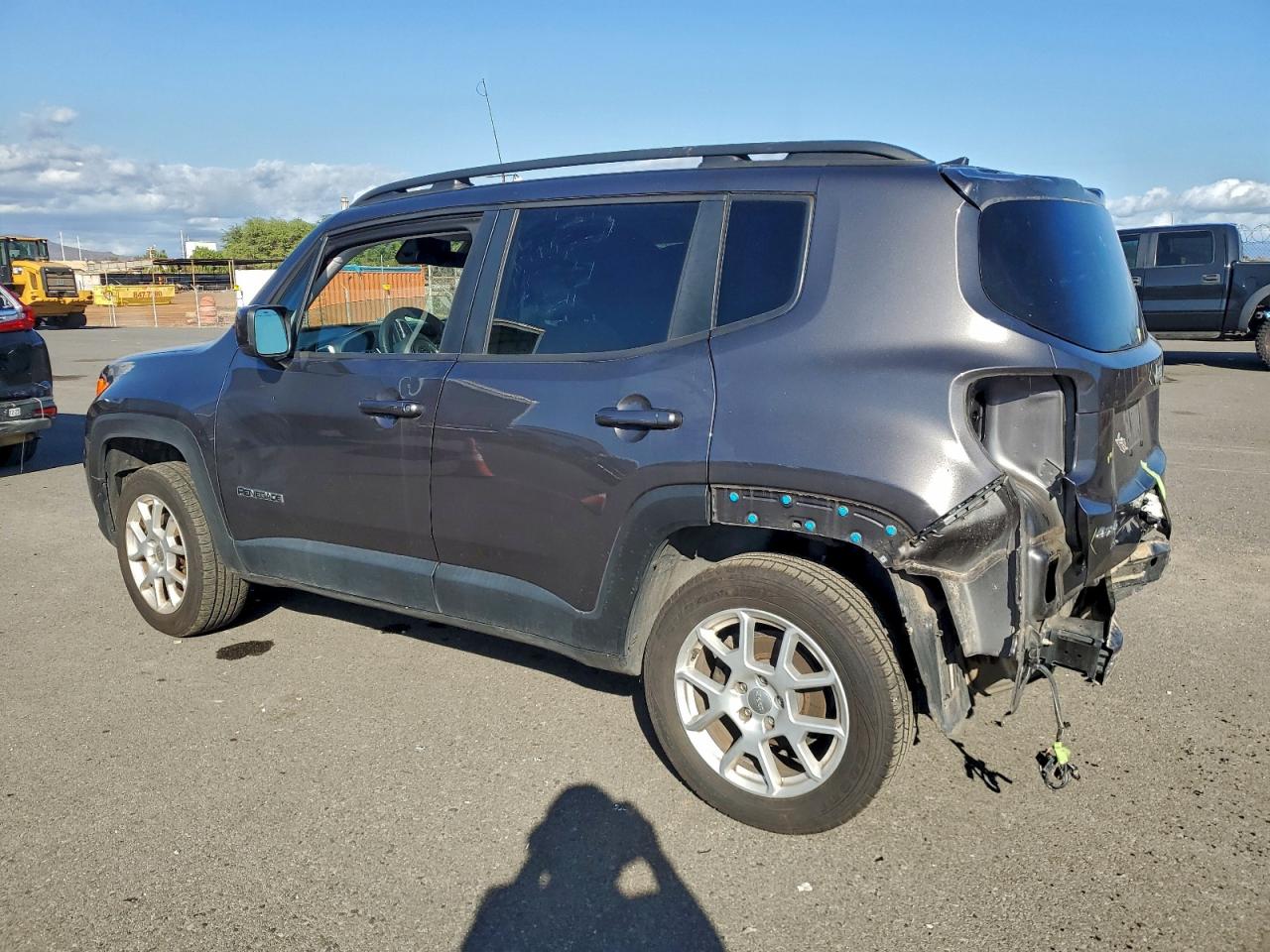 2019 JEEP RENEGADE LATITUDE photo 3