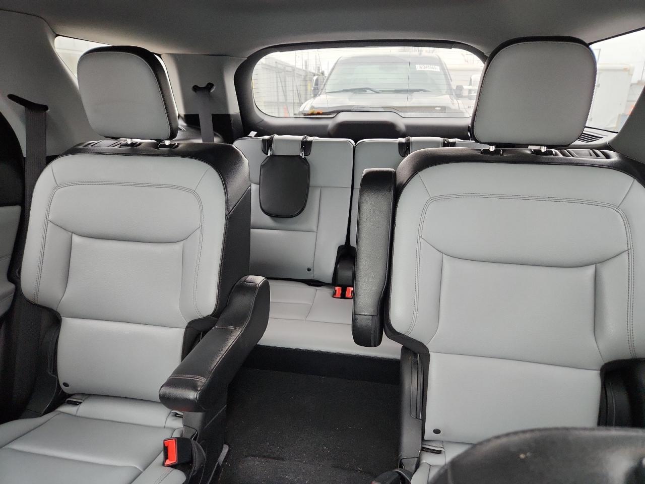 2021 FORD EXPLORER XLT photo 19