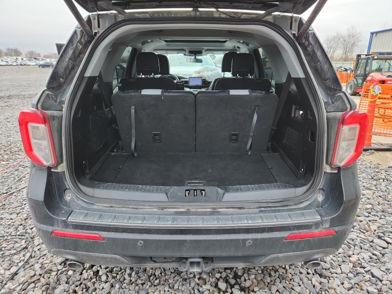 2021 FORD EXPLORER XLT photo 11