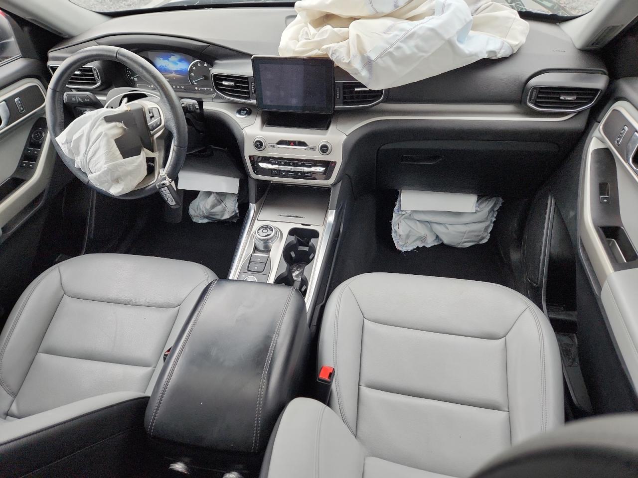 2021 FORD EXPLORER XLT photo 15