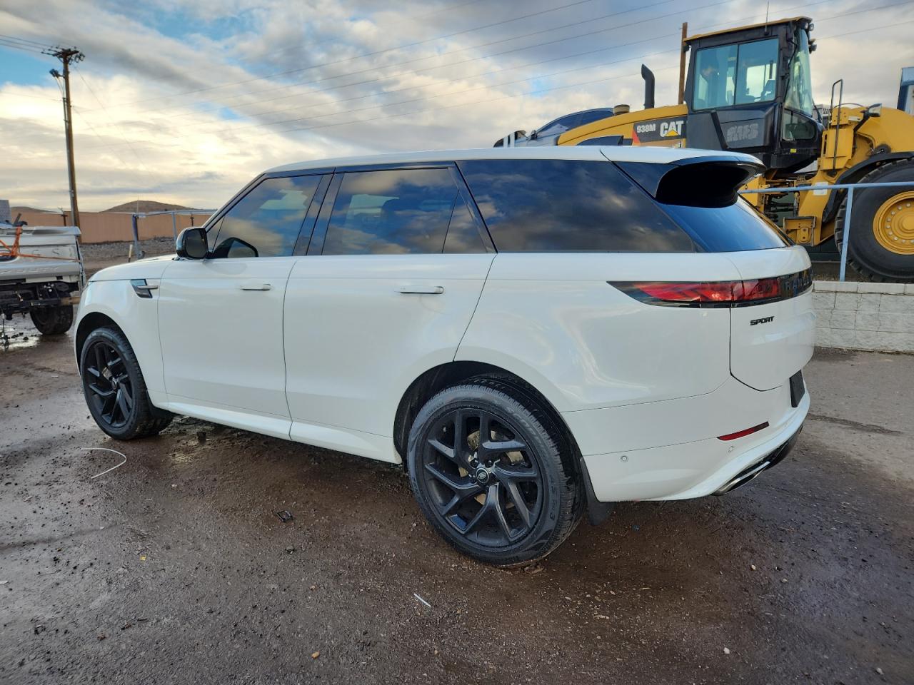 2024 LAND ROVER RANGE ROVER SPORT DYNAMIC SE photo 3