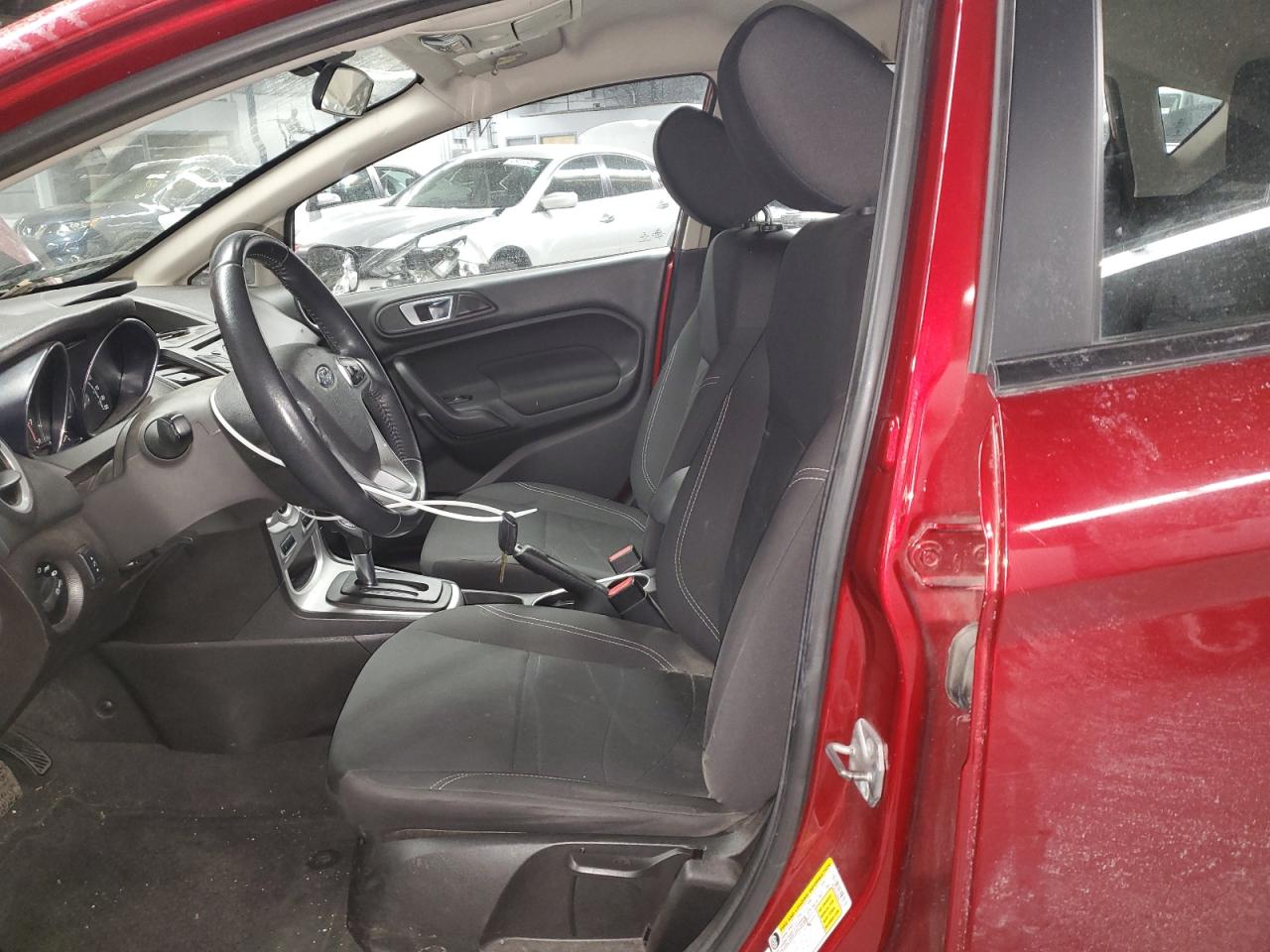 2015 FORD FIESTA SE photo 7