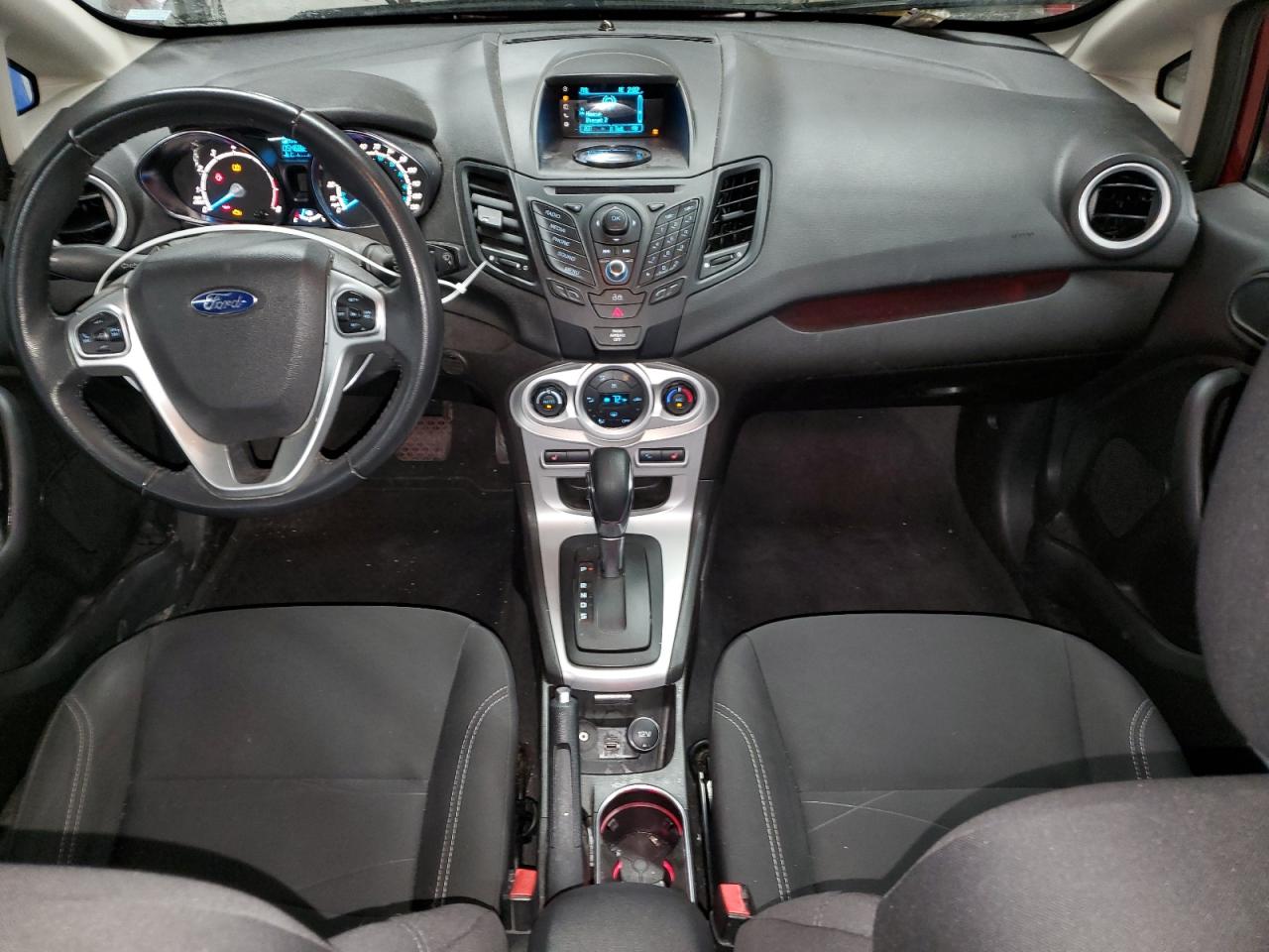 2015 FORD FIESTA SE photo 8