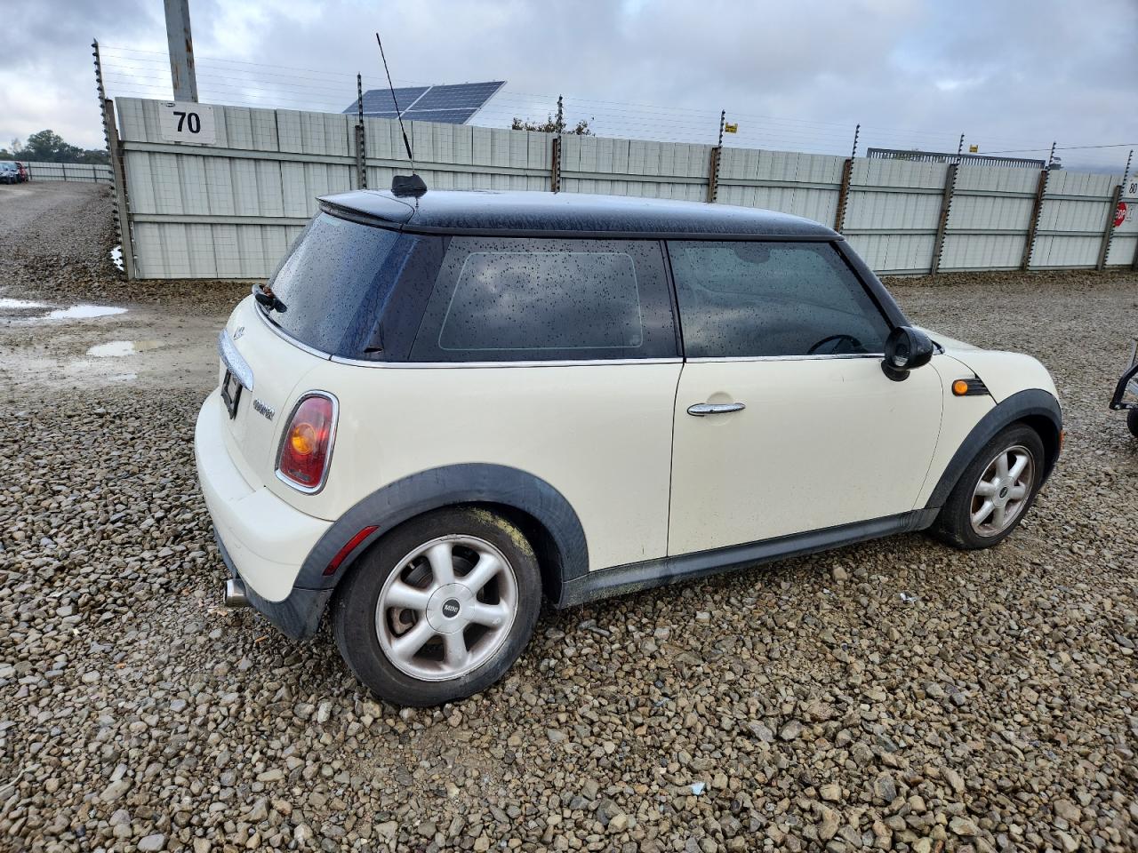 2010 MINI COOPER photo 3