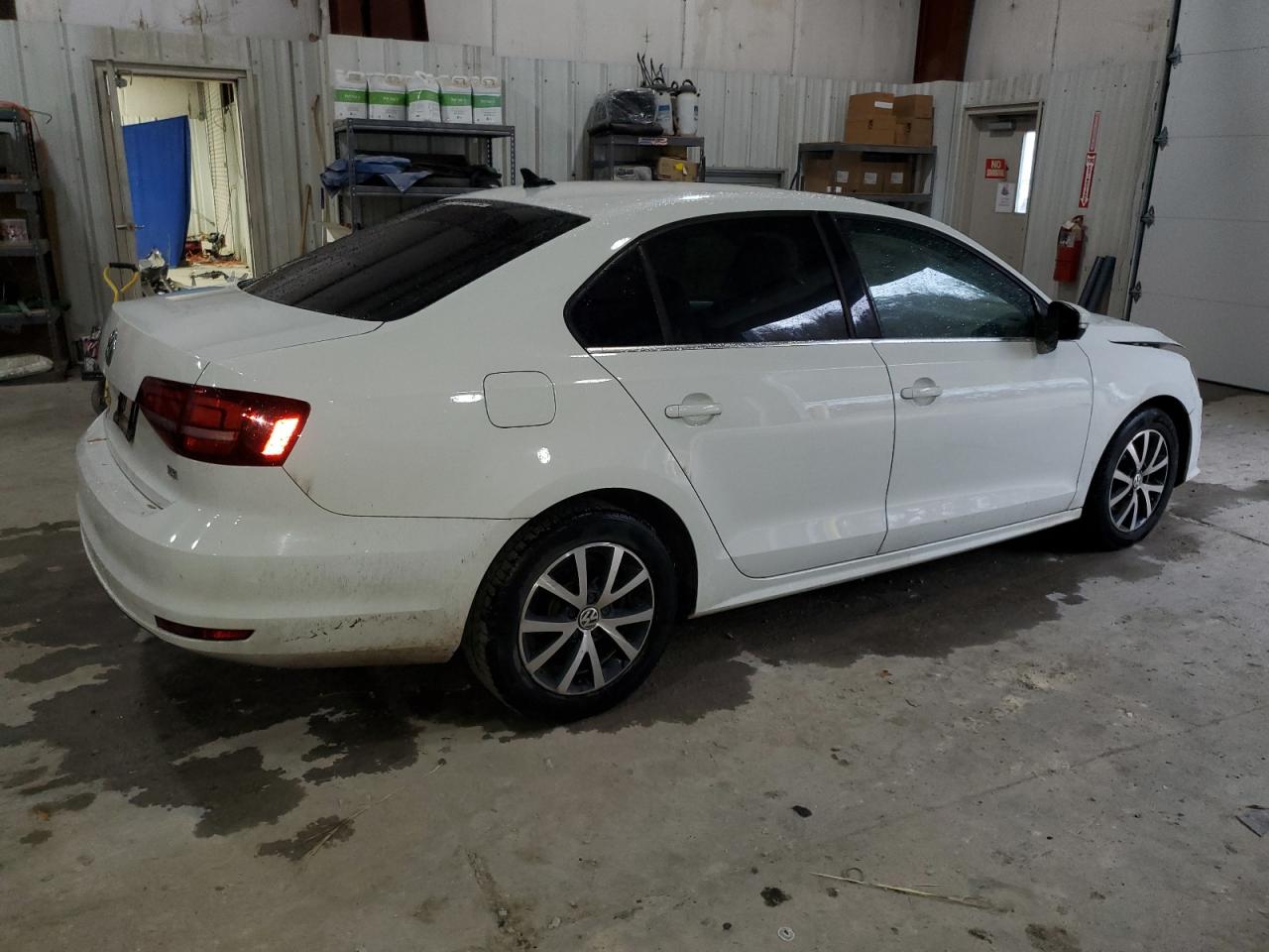 2017 VOLKSWAGEN JETTA SE photo 5