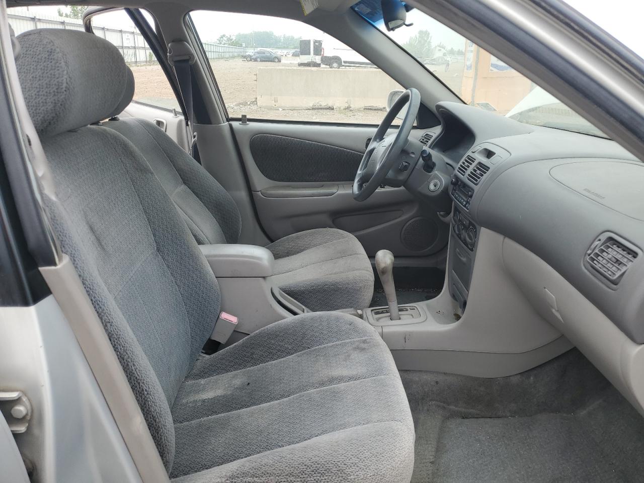 2001 TOYOTA COROLLA CE photo 13