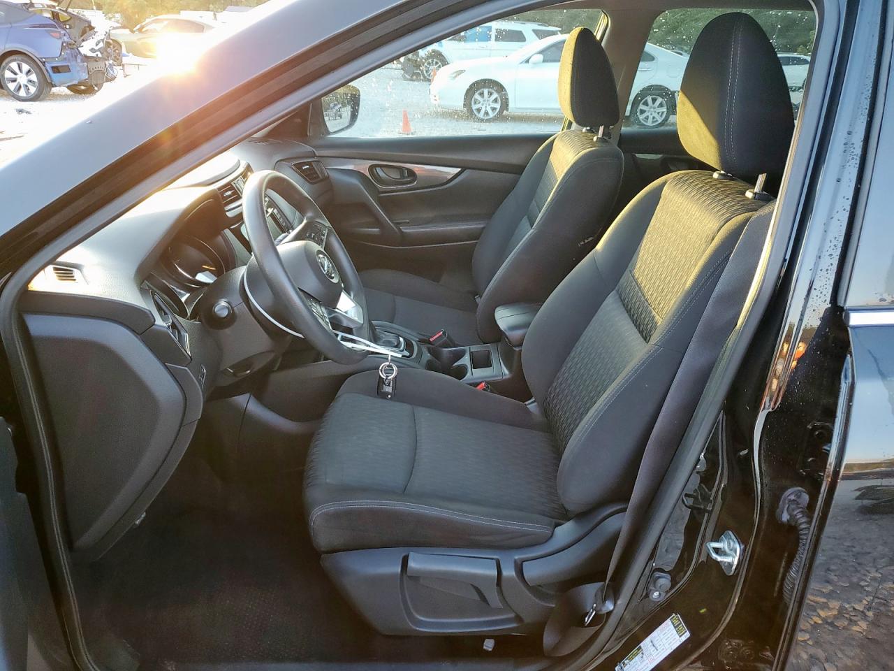2020 NISSAN ROGUE S photo 7