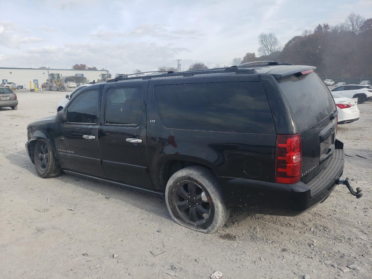 2007 CHEVROLET SUBURBAN K1500 photo 2
